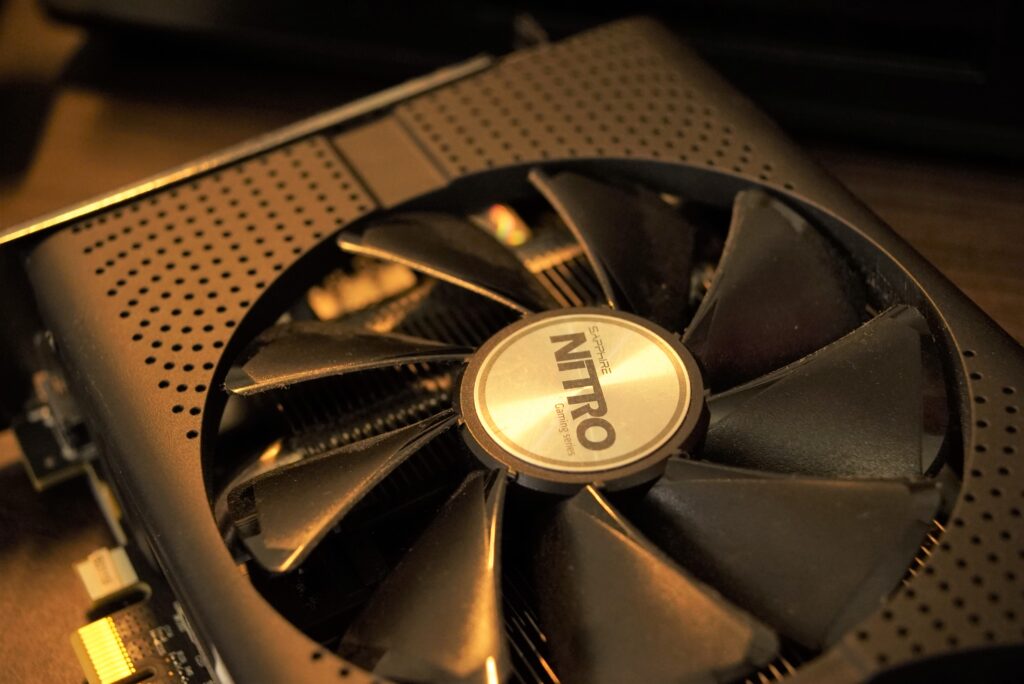 必要十分なスペック、おすすめ中古グラフィックボード:radeon rx480 8G 